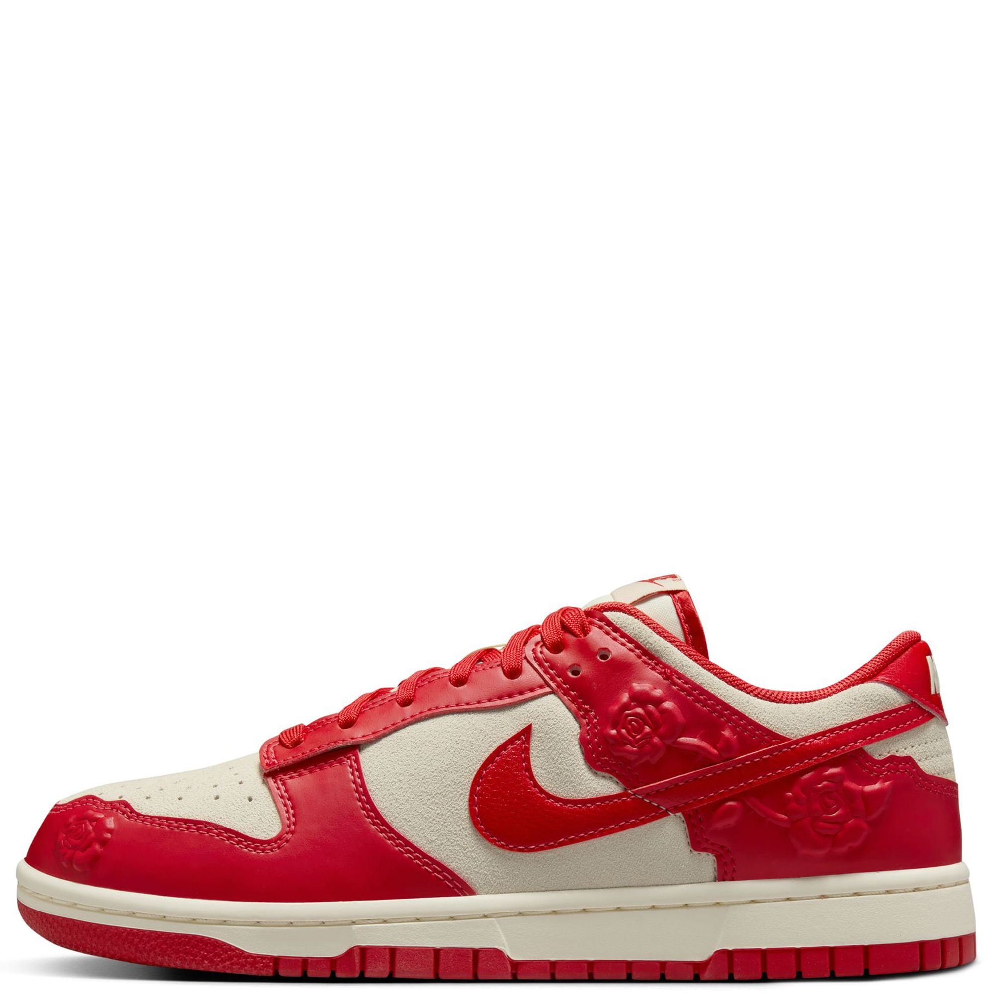 ladies red nike shoes