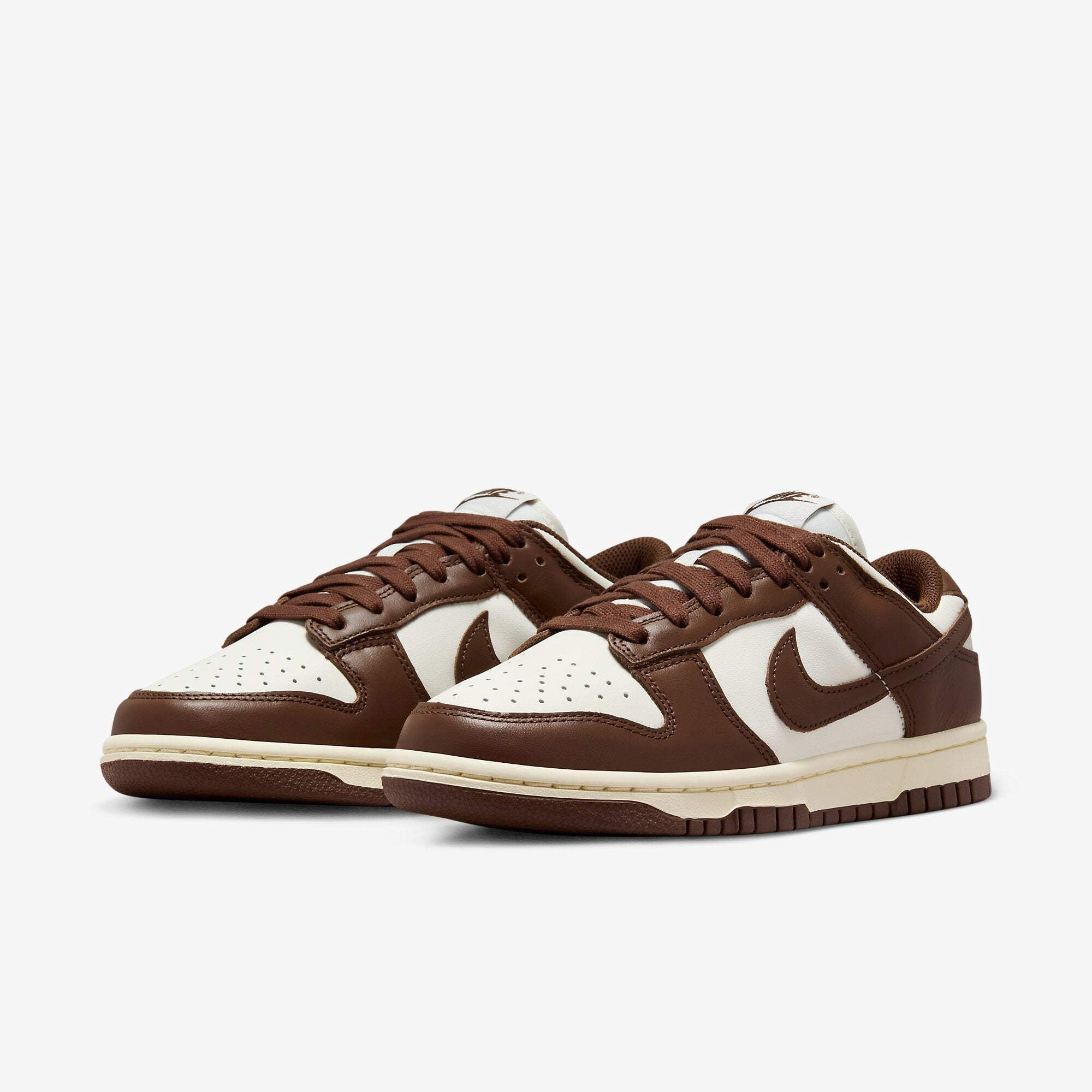 Nike Women's Athletic Shoes, Low-Cut Collar Dunk Low, Sail/Cacao Wow/Coconut Milk, 8.5