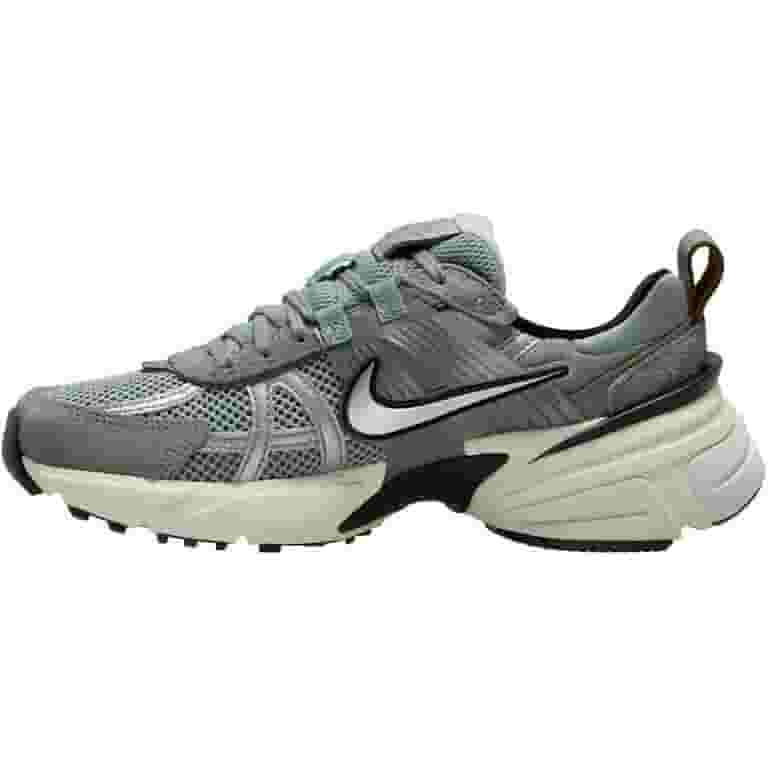 【NIKE】W NIKE V2K RUN Light Pumice Women's Nike V2K Run Light Pumice/Chrome (FN6703 003) - 10