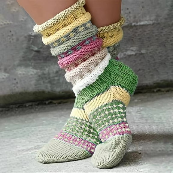 Women's Non-Slip Cabin Socks, Ultra Soft Thermal Fuzzy Foot Warmers for Cold Weather US 6 to 11