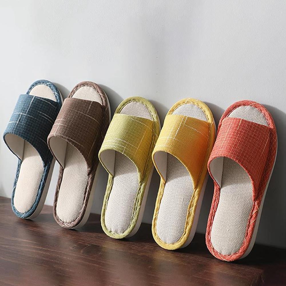 Lightweight slippers with arch support clearance