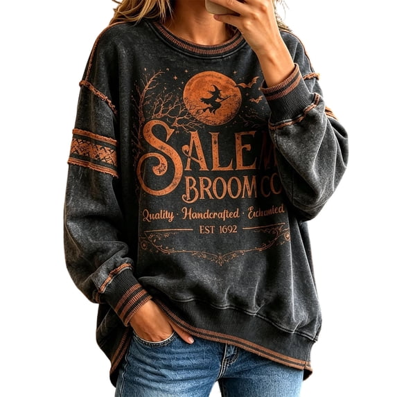 Women's Oversized Vintage Halloween Sweatshirt Retro Witch Moon Graphic Distressed Long Sleeve Pullover Cozy Fall Autumn Top