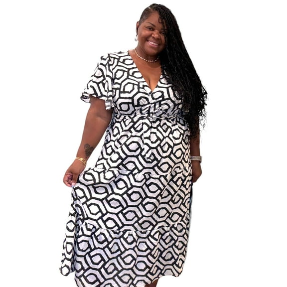 Women's Plus Black And White Geometric Maxi Dress