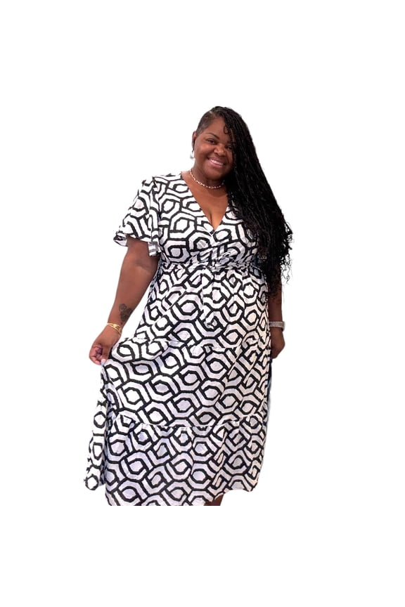 Women's Plus Black And White Geometric Maxi Dress