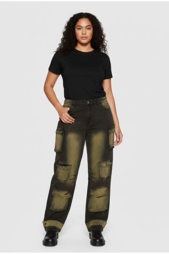 Women's Plus Size Bleached Detail Wide Leg Cargo Pocket Jeans