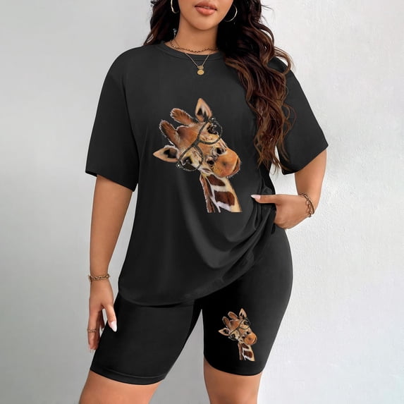 Women's Plus Size Giraffe with Glasses Print Short Sleeve T-Shirt & Shorts Set