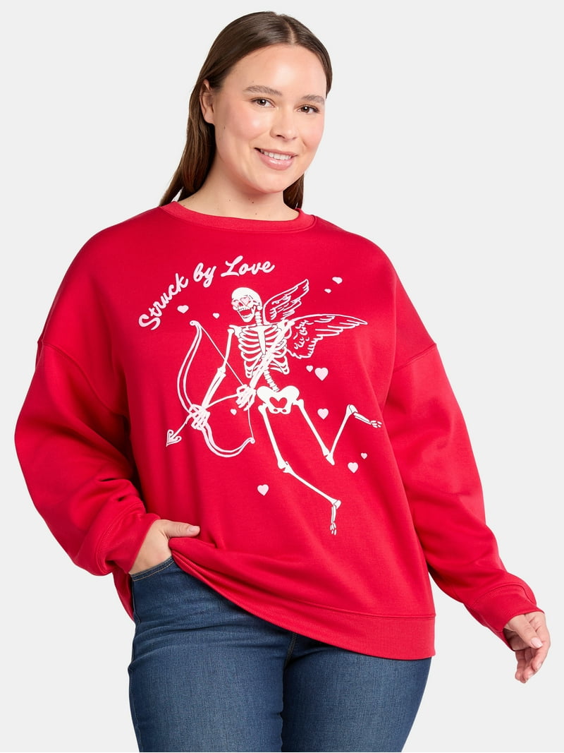 Women's Plus Size Struck By Love Graphic Sweatshirt with Long