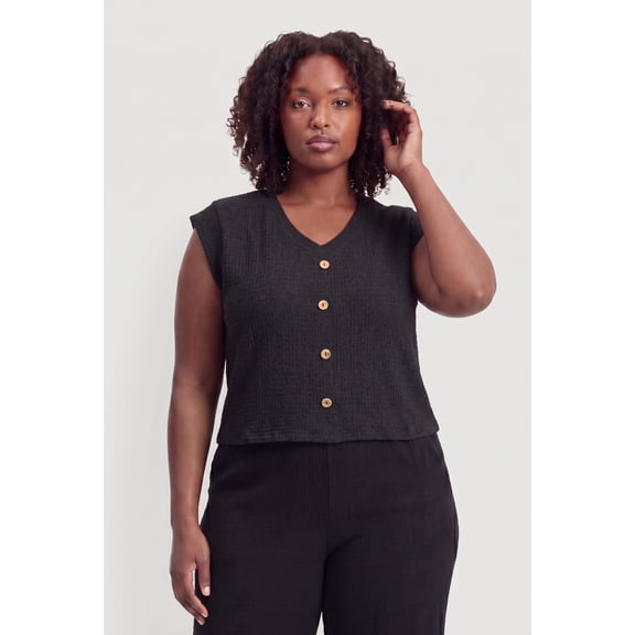 Women's Plus Size Textured Knit Button Detail Top