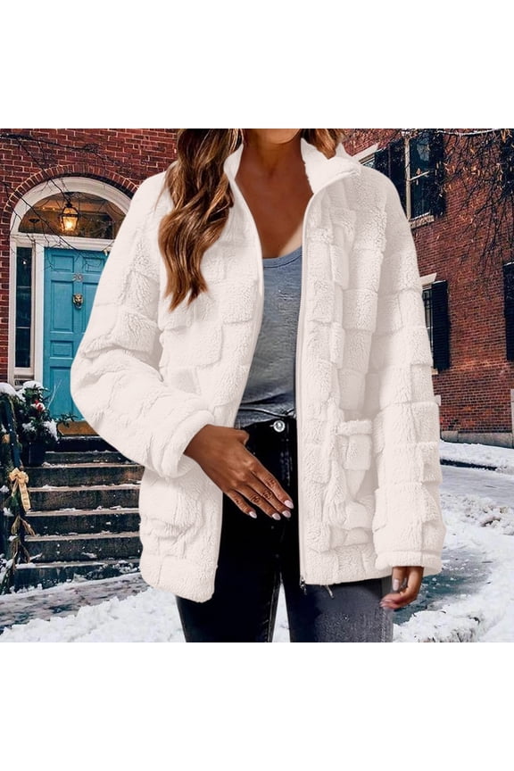 Women's Plush Fleece Jacket, Soft Coral Fleece Zip Up Loungewear Coat, Cozy Pajama Style Outerwear for Home, Warm Winter Sleepwear Top with Pockets, Comfortable Casual House Coat for Women Beige M