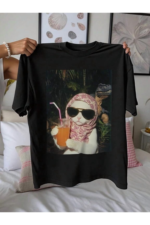 Women's Relaxed Fit "Just A Chill Gir" Vintage Print T-Shirt, Cat & Meteor T-Shirt, Funny Graphic T-Shirts, Casual Streetwear, Minimalist American Style Short Sleeve Tees, Beach Resort Vacation Countr