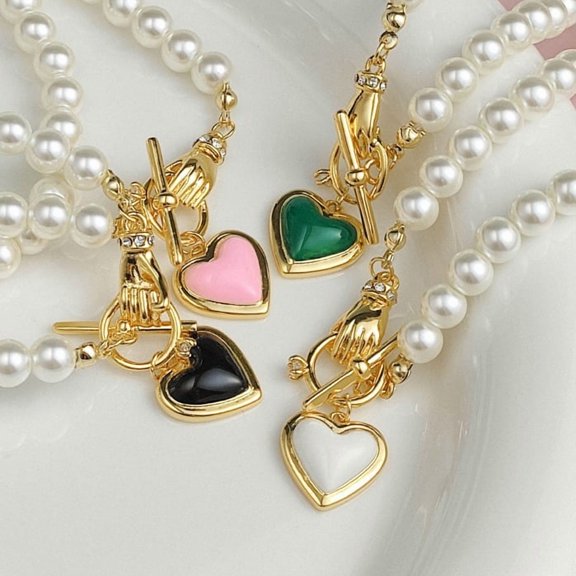 Women's Retro Front Buckle Love Pendant Imitation Pearl Necklace