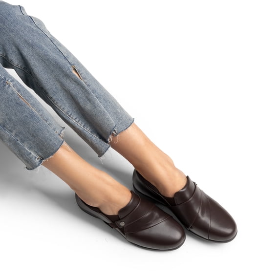 Women's Retro Slip-On Flats with Arch Support & Non-Slip Outsole