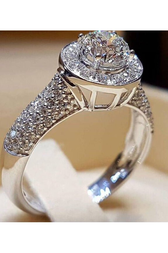 Women's Round Super Flash Diamond Ring
