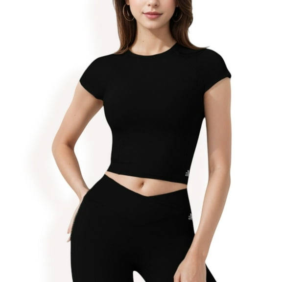 Women's Short Sleeve Cropped Activewear Top with Fitted Silhouette - Medium, Black
