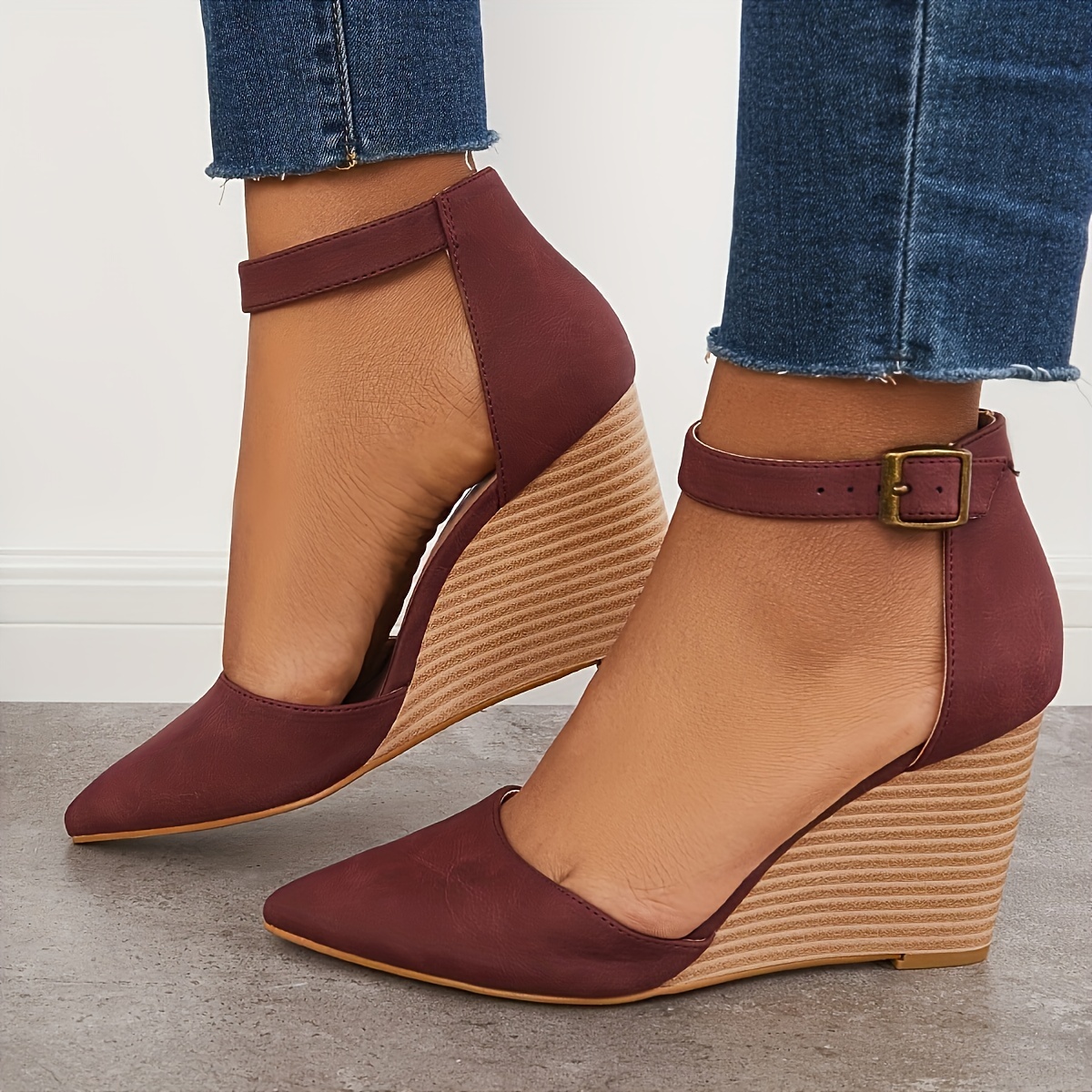 Wedge pointed toe pump online