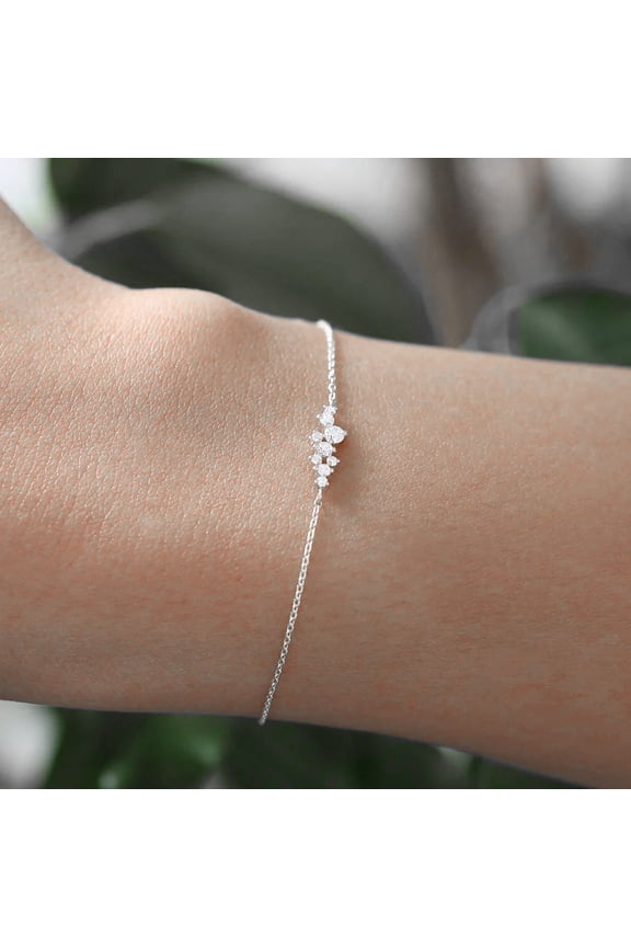 Women's Sterling Silver Diamond-embedded Simple Graceful Hypoallergenic Bracelet