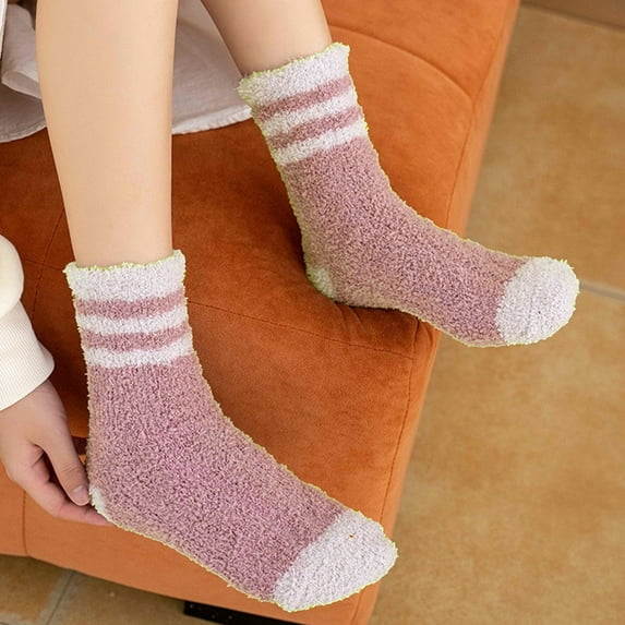 Women's Striped Coral Fleece Socks, Thickened Non-Slip Slipper Socks, Warm Winter Bed Socks for Lounging, Floor Socks for Indoor Relaxation