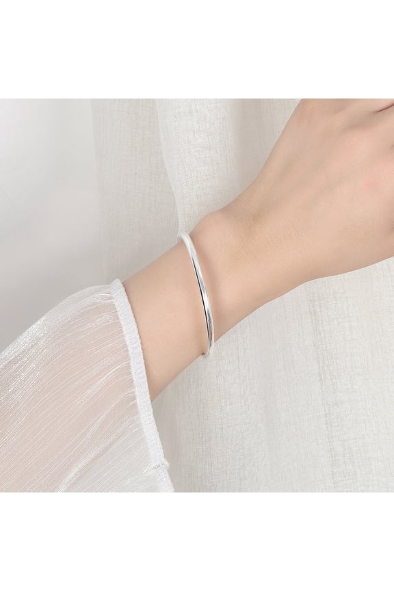 Women's Stylish Glossy Simple Buckle Bracelet