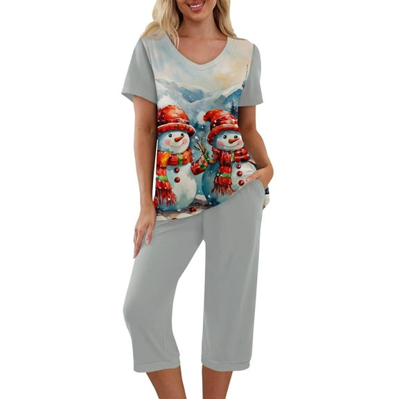 Women's Summer 2 Piece Workout Set: Short Sleeved Christmas Print Top & Capris Pants with Pockets, Gray, Size S​