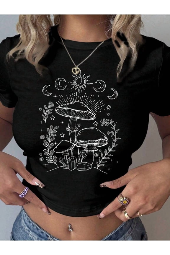 Women's T-shirt Mystical Mushroom Graphic Cropped Black Short Tee