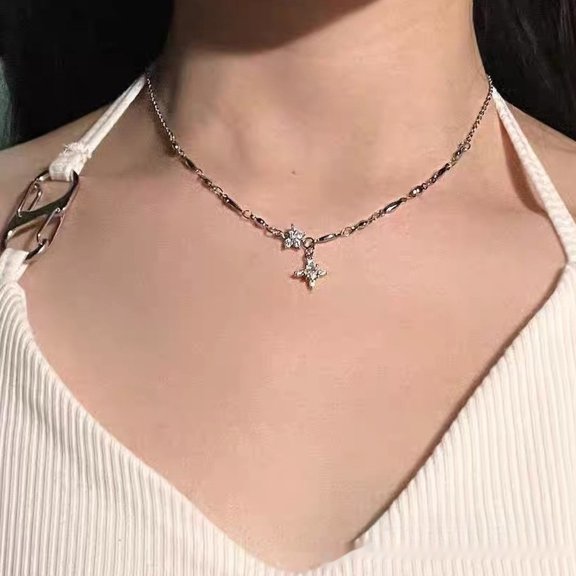 Women's Temperament Wild Titanium Steel Snowflake Necklace