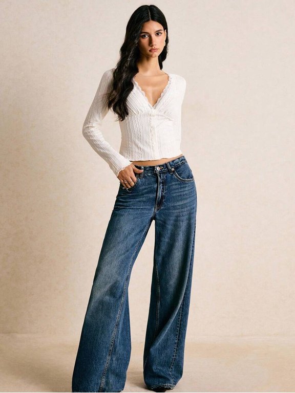 Women's Trim Top, Button Front Long Sleeve Slim Fit Blouse, Fitted Cropped Tee for Commute and Daily Wear