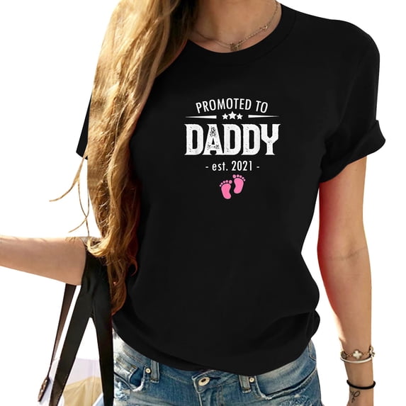 Women's Vintage Short Sleeve Graphic T-Shirt, Casual and Cool Tee for Queen, Perfect Gift for Christmas or Thanksgiving