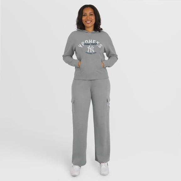 Women's WEAR by Erin Andrews Gray New York Yankees Waffle-Knit Long-Sleeve Hoodie & Lounge Pant Set