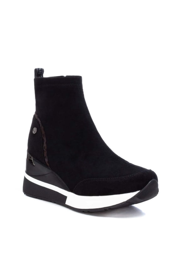Women's Wedge Ankle Booties By XTI 140057