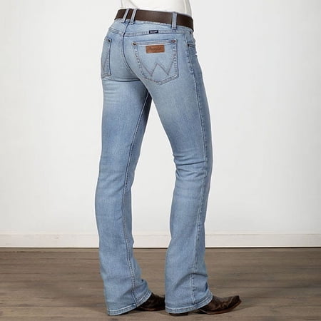 Women's Wrangler Retro® Mae Bootcut Jean - Mid Rise - Light