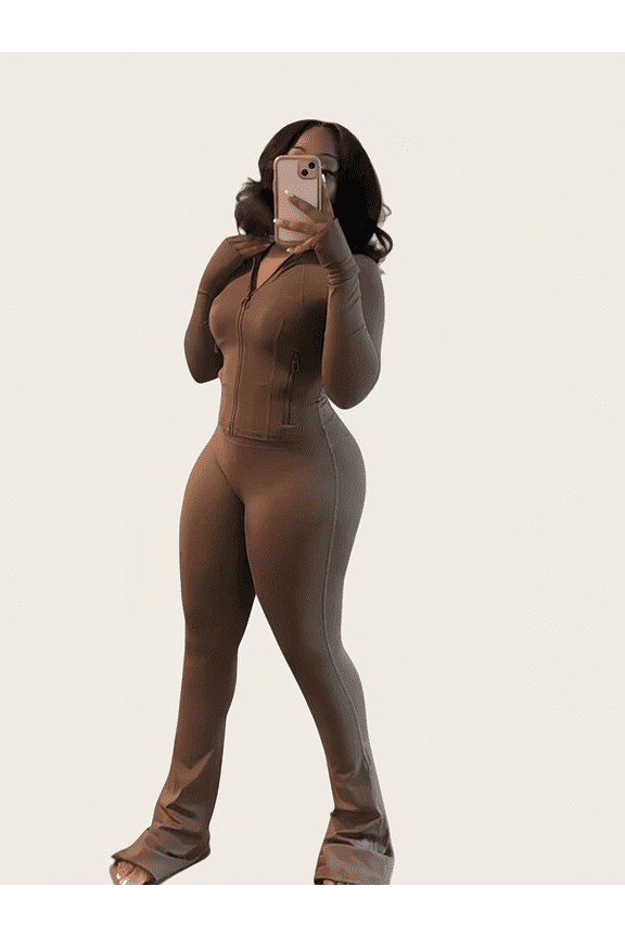 Women’s Zip-Up Athleisure Set — Slim Fit Stretch Tracksuit, Compression Sportswear 2-Piece Outfit, High-Rise Flare Leg Pants, Body-Contouring Activewear, Soft Breathable Workout Set