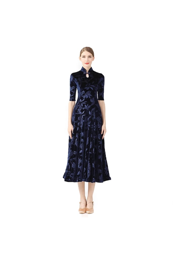 Women's evening cheongsam long dress. Short - sleeve, slim - fit maxi. Floral faux silk, stand - collar bodycon style.