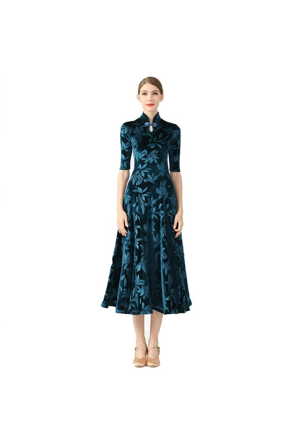 Women's evening cheongsam long dress. Short - sleeve, slim - fit maxi. Floral faux silk, stand - collar bodycon style.