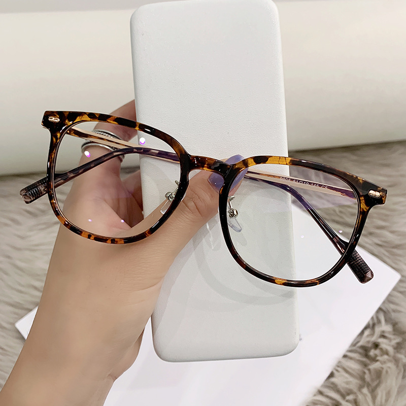 Women‘s super light flat glasses with adjustable degree for myopia anti