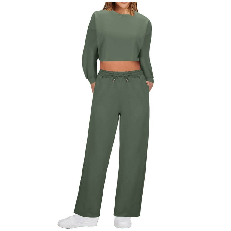 Matching cropped sweatshirt and sweatpant new arrivals