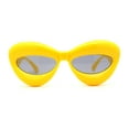 thumbnail image 1 of Womens Bold Balloon Bloated Thick Rim Oversize Cat Eye Sunglasses Yellow Black, 1 of 4