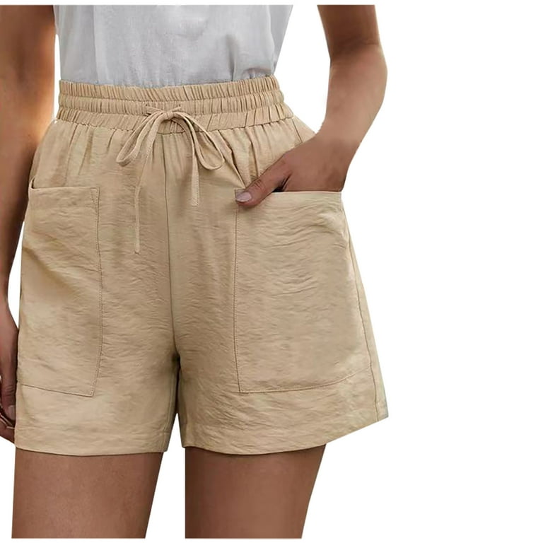 And Just Like That, Khaki Shorts Are Cool for Summer 2023