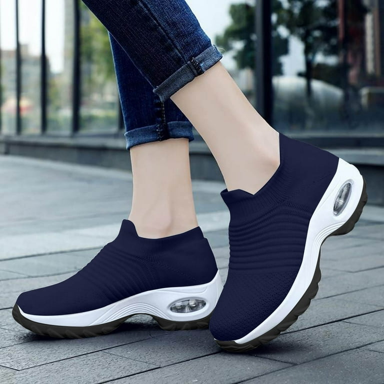Clearance tennis shoes shop