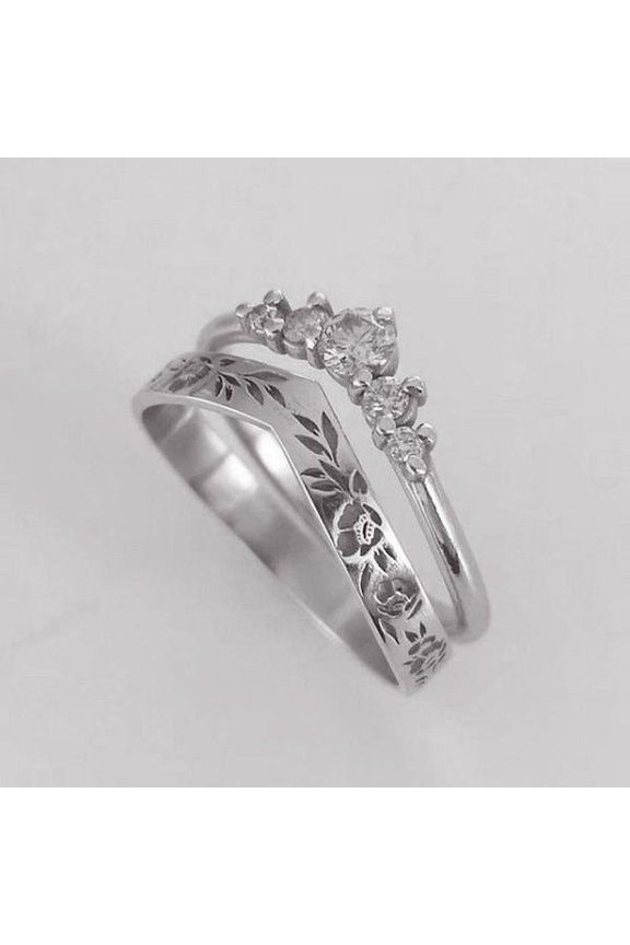 Womens V-Shaped Double Ring Set: Elegant Alloy Electroplated Wreath Design, Fashion Accessory (2 Rings Included)