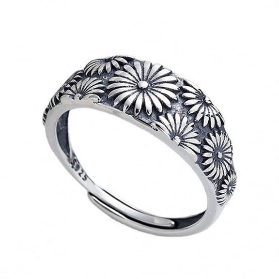 Womens Vintage Daisy Flower Ring: Alloy Electroplated Thai Silver Style, European and American Design