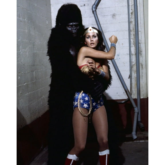 Wonder Woman Lynda Carter attacked by giant gorrilla 24x36 Movie Poster HD Aluminum Wall Art
