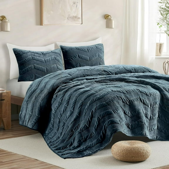 Wonderful Bedding Diamond Quilting Luxury Crushed Velvet 3-Pieces Quilt Set