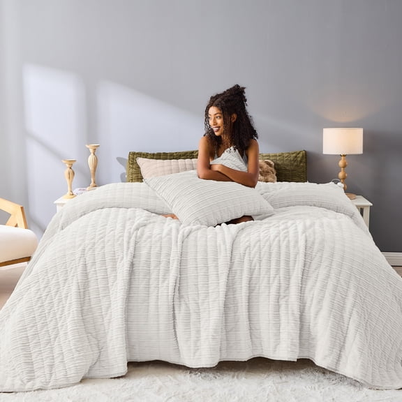 Wonderful Bedding Vintage Corduroy 3-Piece Quilt Set