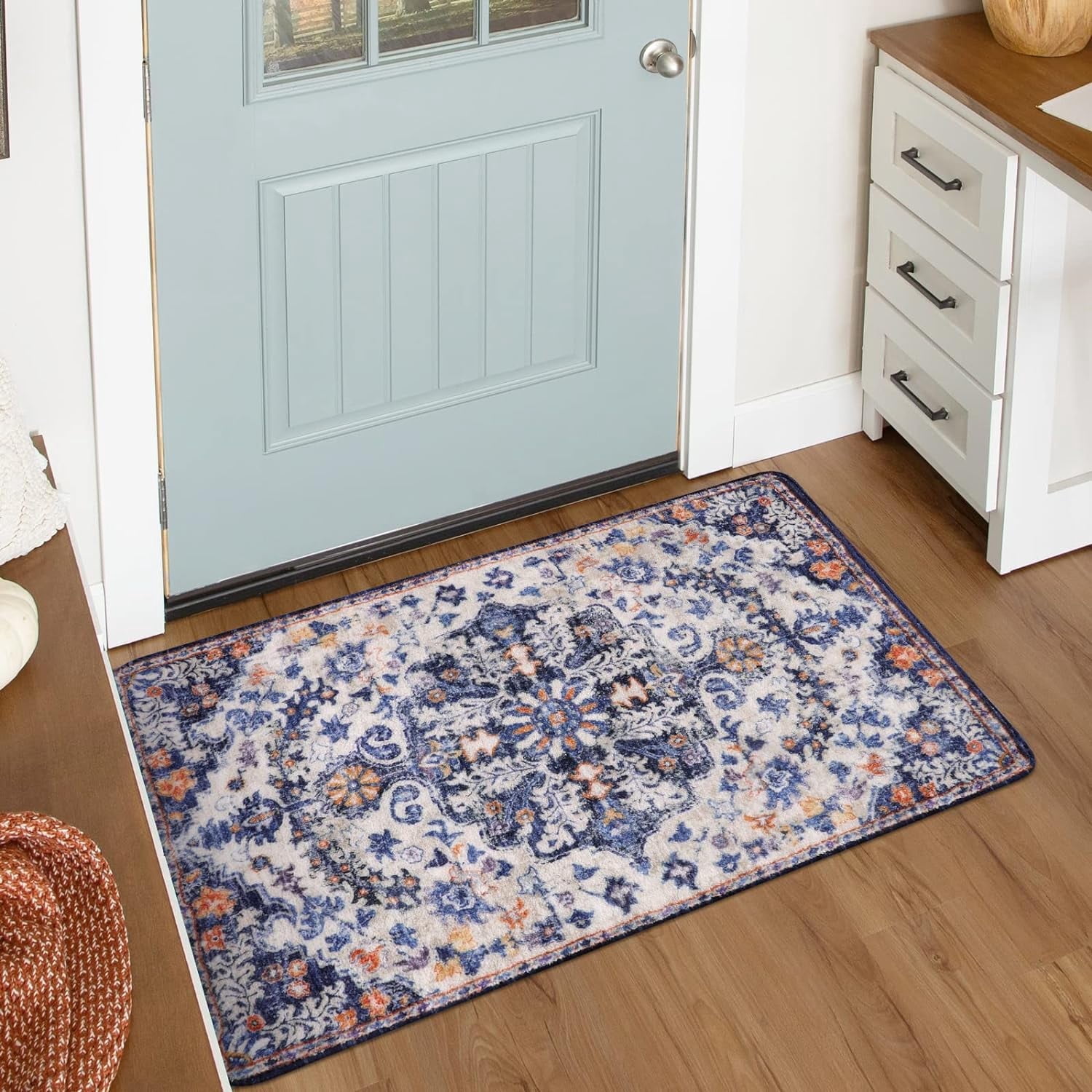 Wonnitar 2'x3' Bohemian Floral Medallion Area Rug,Oriental Distressed Small Bath Rug Country Vintage Doormat Faux Wool Non-Slip Washable Low-Pile Carpet for Bathroom Kitchen Laundry Room Decor