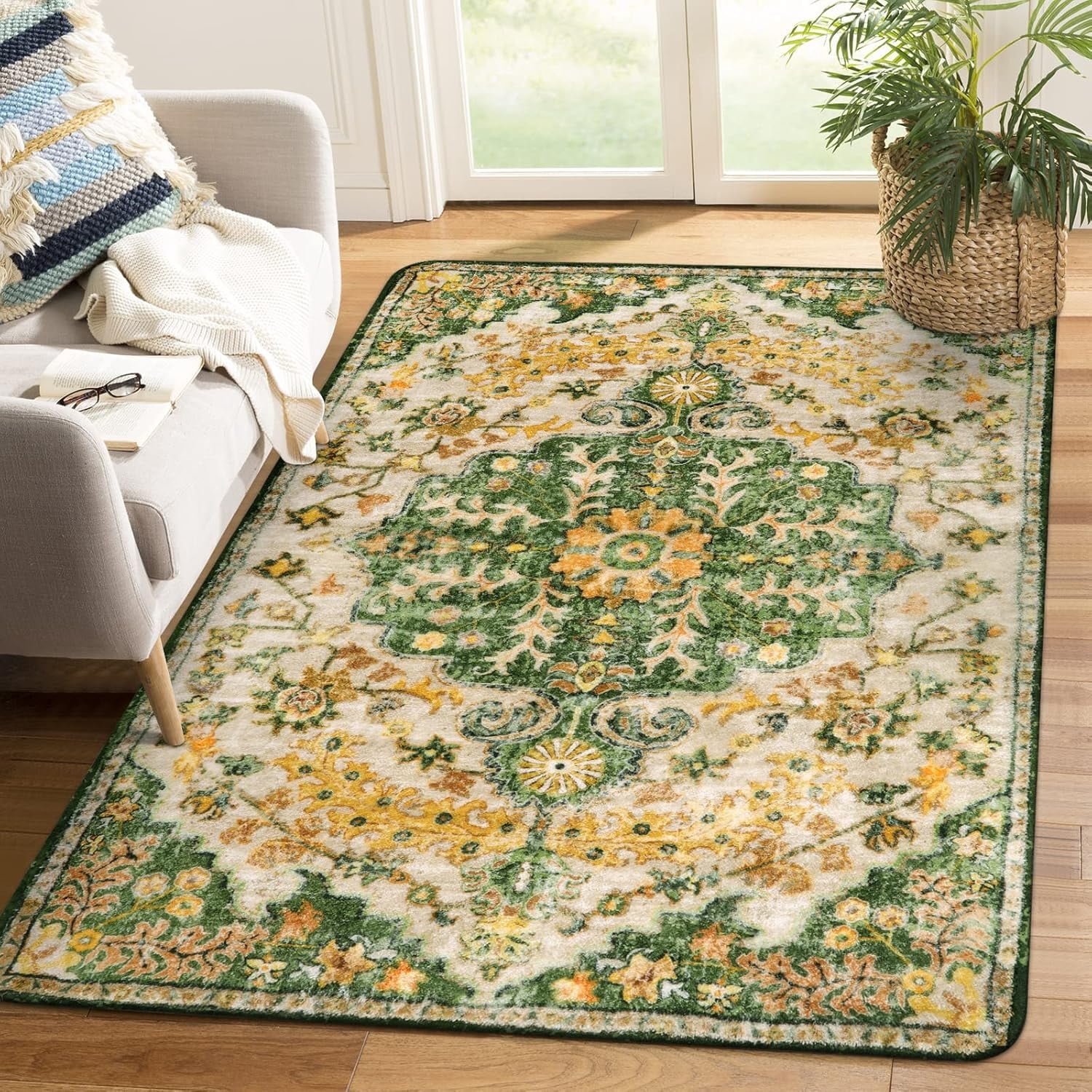 Wonnitar 4'x6' Bohemian Floral Medallion Area Rug,Oriental Distressed Bedroom Rug Country Vintage Faux Wool Indoor Throw Mat Non-Slip Washable Low-Pile Carpet for Bathroom Living Kitchen Laundry Room