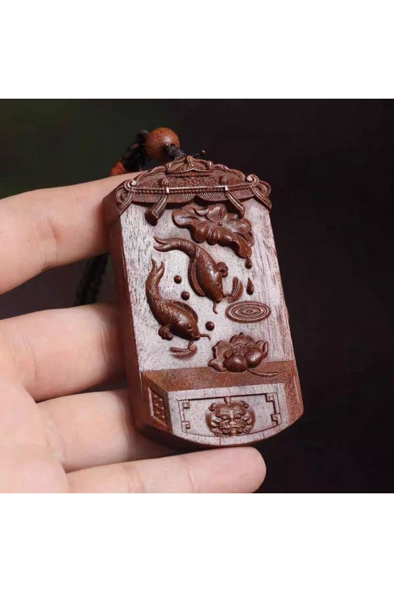 Wood Fish Carving Handheld Ornament Natural Pocket Size Amulet Decorative Figurine for Home Gift or Meditation Use
