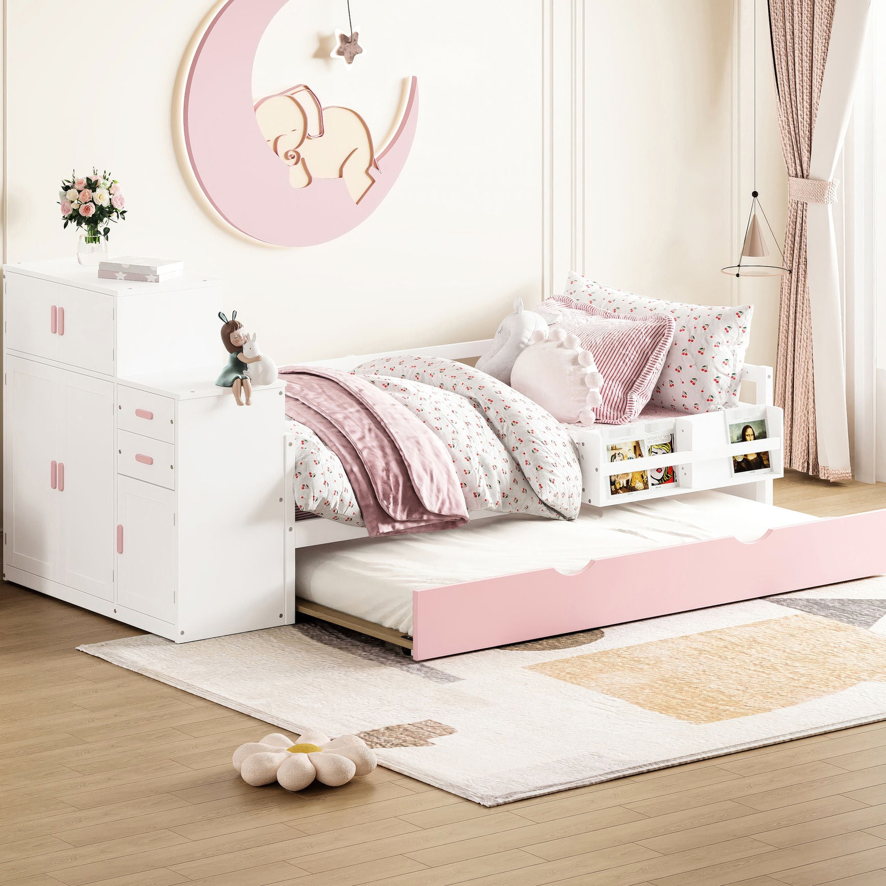 Wood platform - Pull-out trundle for guests - In compact spaces ...