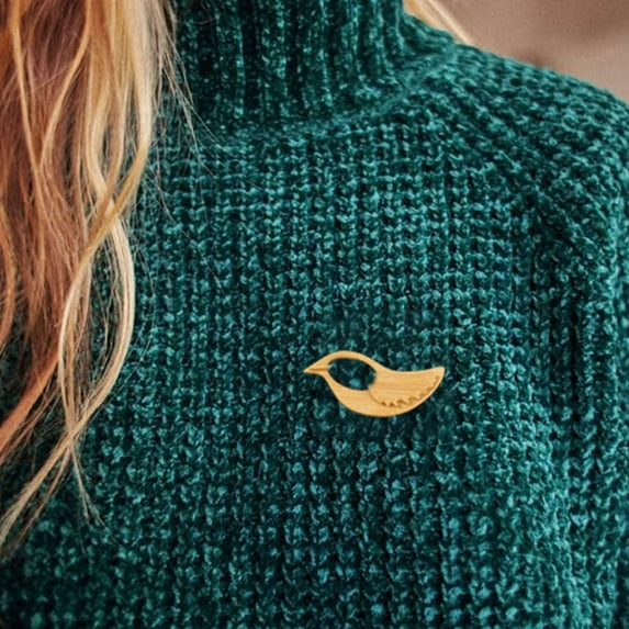 Wooden Animal Pattern Brooch Cartoon Pin for Sweater Clip Lapel Badge and Scarf Accessory Unique Animal Shape Design for Fashion Lovers