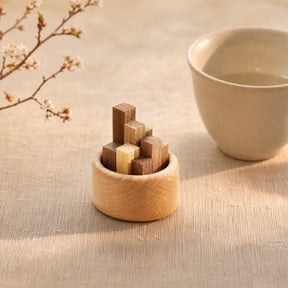 Wooden Essential Oil Diffuser, Beech Wood Diffuser, Aromatherapy Diffuser, Small Round Diffuser for Home Offices Cars Yoga Rooms