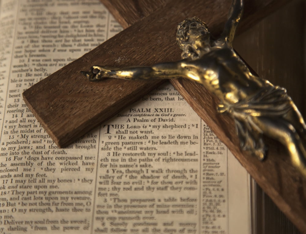 Wooden crucifix laying on open Bible Yetholm Scottish Borders Scotland UK Canvas Art - John Short Design Pics (16 x 12)